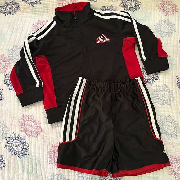 Adidas set size 2t. Black, white & red zip up jacket & matching shorts - Picture 1 of 8